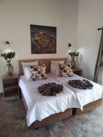 luxury hunt lodge