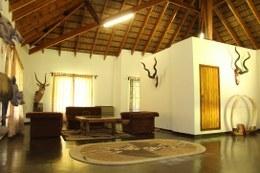 Giraffe Hunt Lodge interior