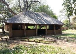 Hunt Crocodile in Zimbabwe Lodge Photo 2