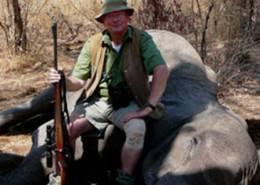 Hunt Elephant in Zimbabwe 7