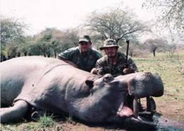 Hunt Hippo in Zimbabwe 7