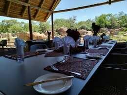 5 Star lodge Dining area