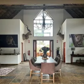 entry to 5 star lodge