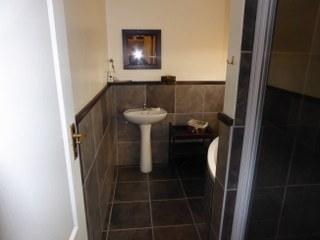 Suni Lodge Bathroom
