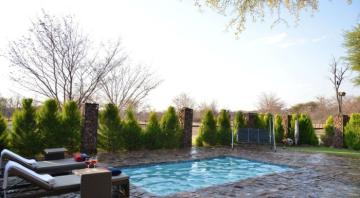 Lion Hunting Lodge Pool