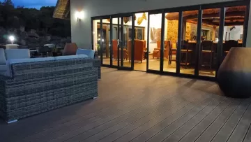 dangerous game hunt lodge