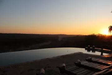 swimming pool at cull lodge