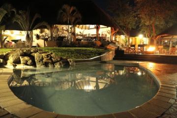 Duiker Lodge pool at night