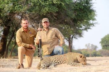Leopard Hunt in Namibia 4
