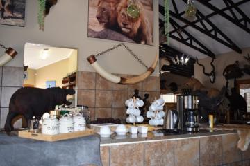 Hippo lodge buffet area