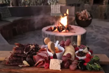 SnacSnacks and fire pitks for after the hunt