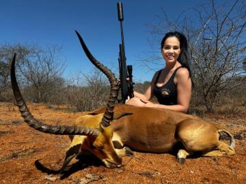 Hunt plains game affordably in South Africa