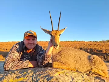 vaal rhebuck free range hunt
