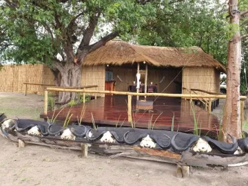 outside hippo hunt camp