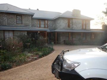 Free-Range Reedbuck Slam hunting Safari in Kwazulu-Natal 16