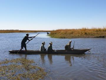 Hunting from a mokoro