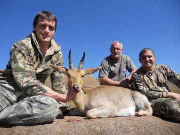 Free-Range Reedbuck Slam hunting Safari in Kwazulu-Natal 13