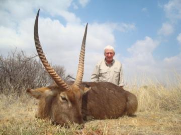 Huge waterbuck taken on dark bull girtrafe hunt