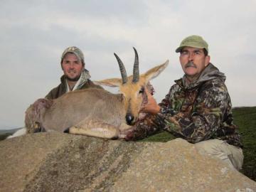 Free-Range Reedbuck Slam hunting Safari in Kwazulu-Natal 14
